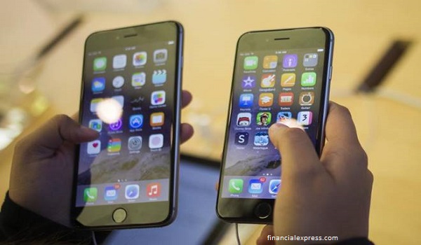 Kecanduan Smartphone Bisa Menyebabkan Hyper Sosial