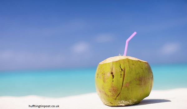 Manfaat Minum Air Kelapa di Pagi Hari