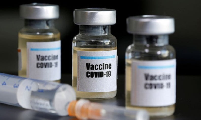 Satgas Minta Pemda Tegas Permudah Persyaratan Vaksinasi Covid-19